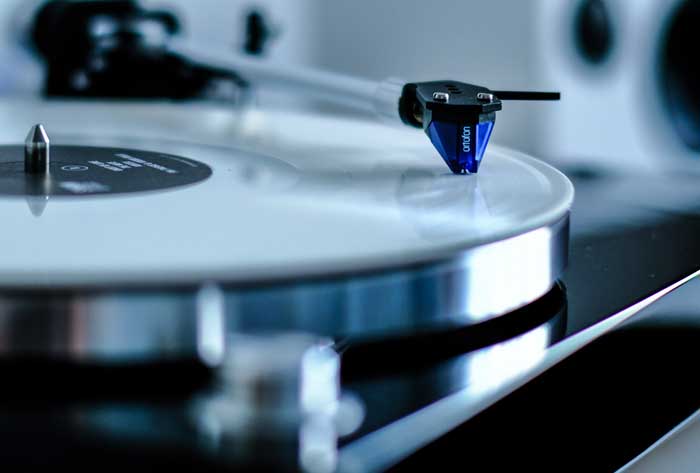 Best Turntable Under 200